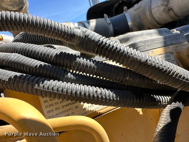 image for item DR5006 2004 Kenworth W900  dump truck