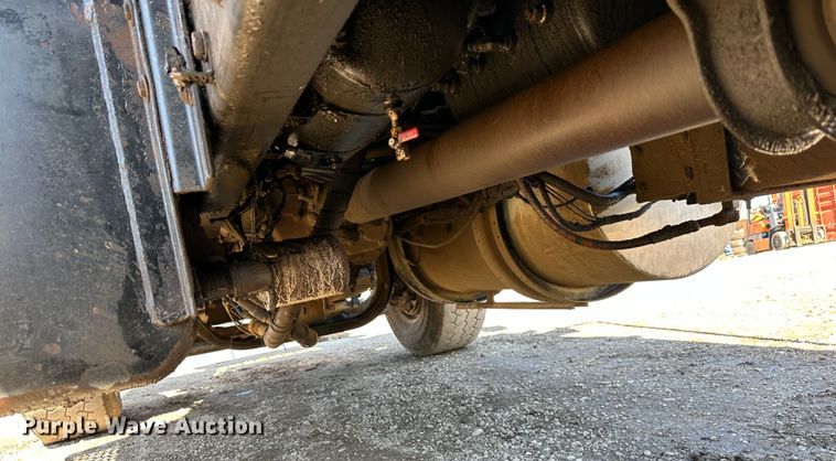 image for item DR5006 2004 Kenworth W900  dump truck