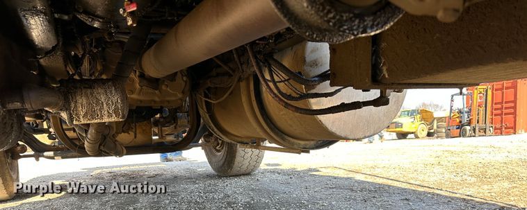 image for item DR5006 2004 Kenworth W900  dump truck