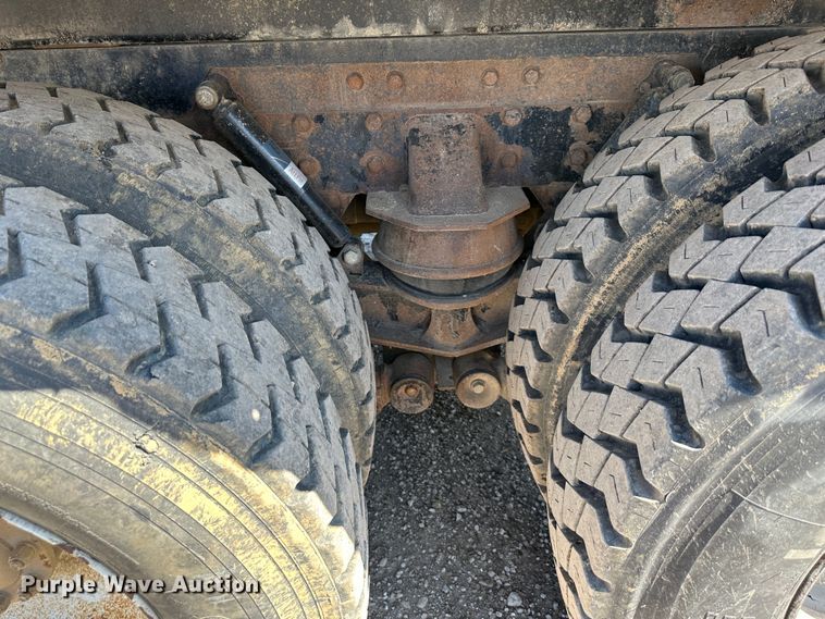 image for item DR5006 2004 Kenworth W900  dump truck