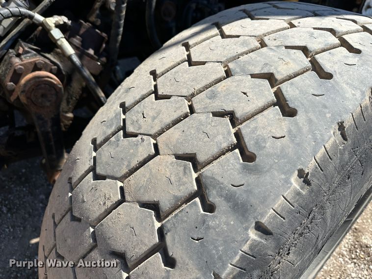 image for item DR5006 2004 Kenworth W900  dump truck