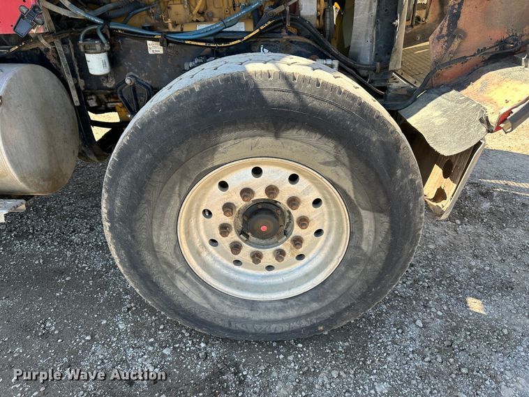 image for item DR5006 2004 Kenworth W900  dump truck