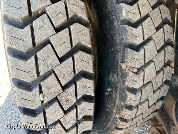 image for item DR5006 2004 Kenworth W900  dump truck