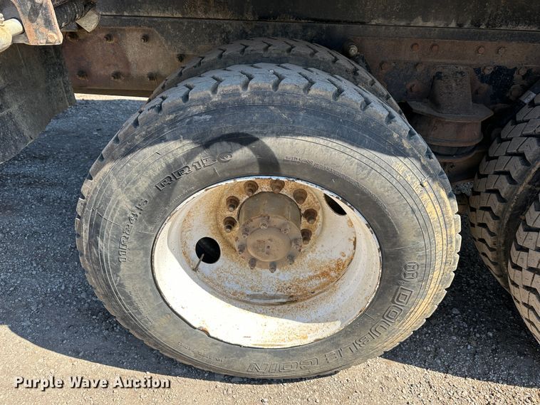 image for item DR5006 2004 Kenworth W900  dump truck