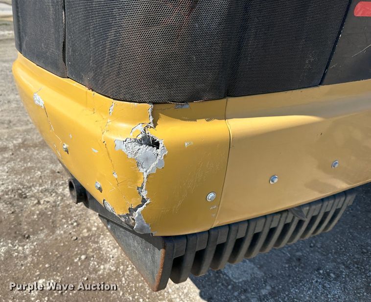 image for item DR5007 1995 Caterpillar Challenger 45  tractor