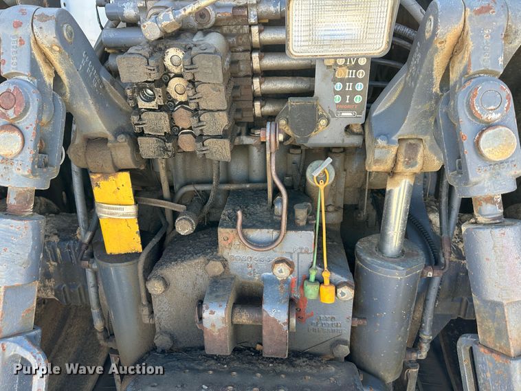 image for item DR5007 1995 Caterpillar Challenger 45  tractor