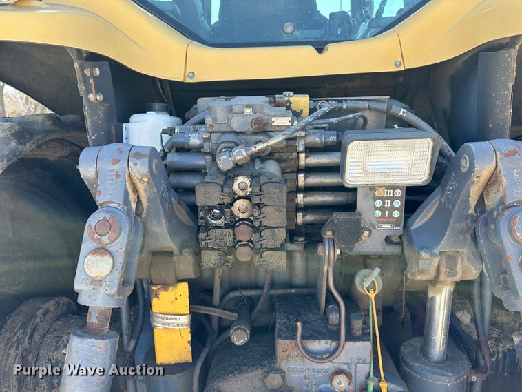 image for item DR5007 1995 Caterpillar Challenger 45  tractor