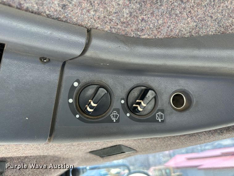 image for item DR5007 1995 Caterpillar Challenger 45  tractor