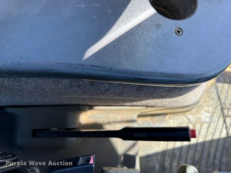 image for item DR5007 1995 Caterpillar Challenger 45  tractor