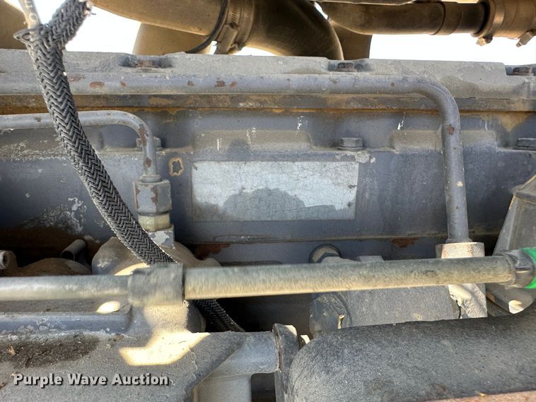 image for item DR5007 1995 Caterpillar Challenger 45  tractor