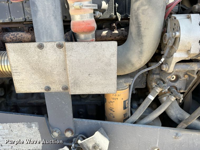 image for item DR5007 1995 Caterpillar Challenger 45  tractor