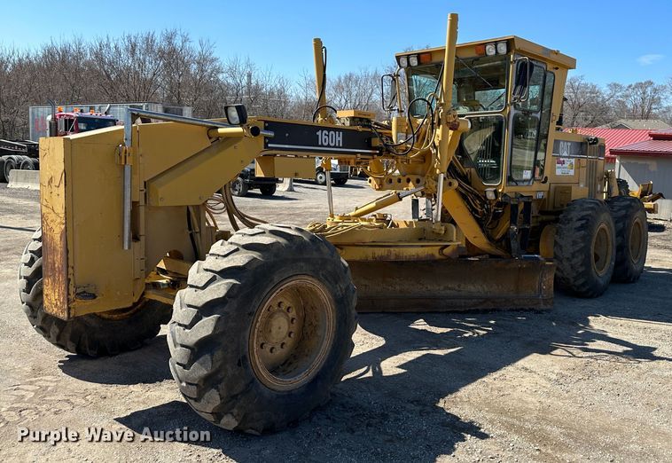 image for item DR5008 1999 Caterpillar 160H  motor grader