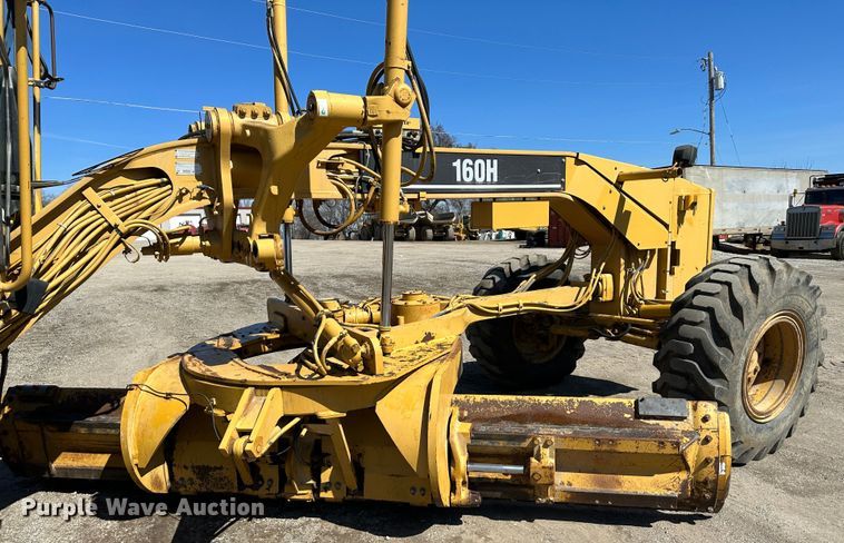 image for item DR5008 1999 Caterpillar 160H  motor grader