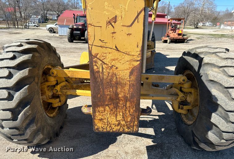 image for item DR5008 1999 Caterpillar 160H  motor grader