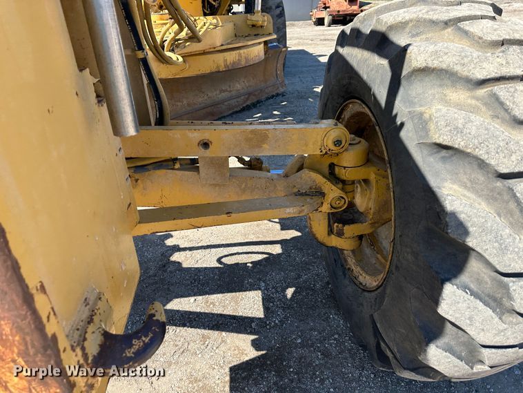 image for item DR5008 1999 Caterpillar 160H  motor grader