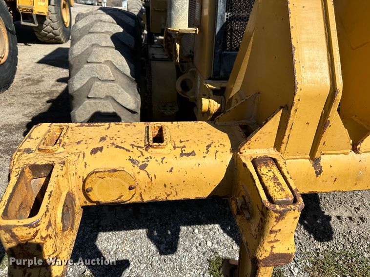 image for item DR5008 1999 Caterpillar 160H  motor grader