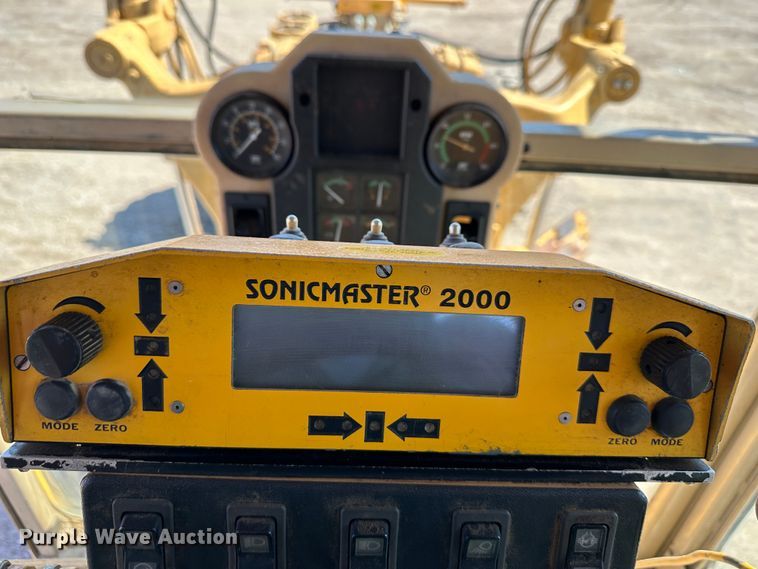 image for item DR5008 1999 Caterpillar 160H  motor grader