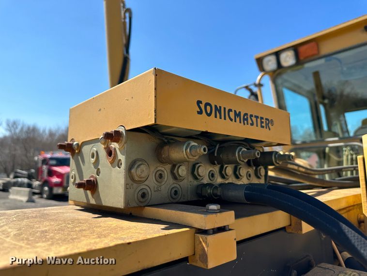 image for item DR5008 1999 Caterpillar 160H  motor grader