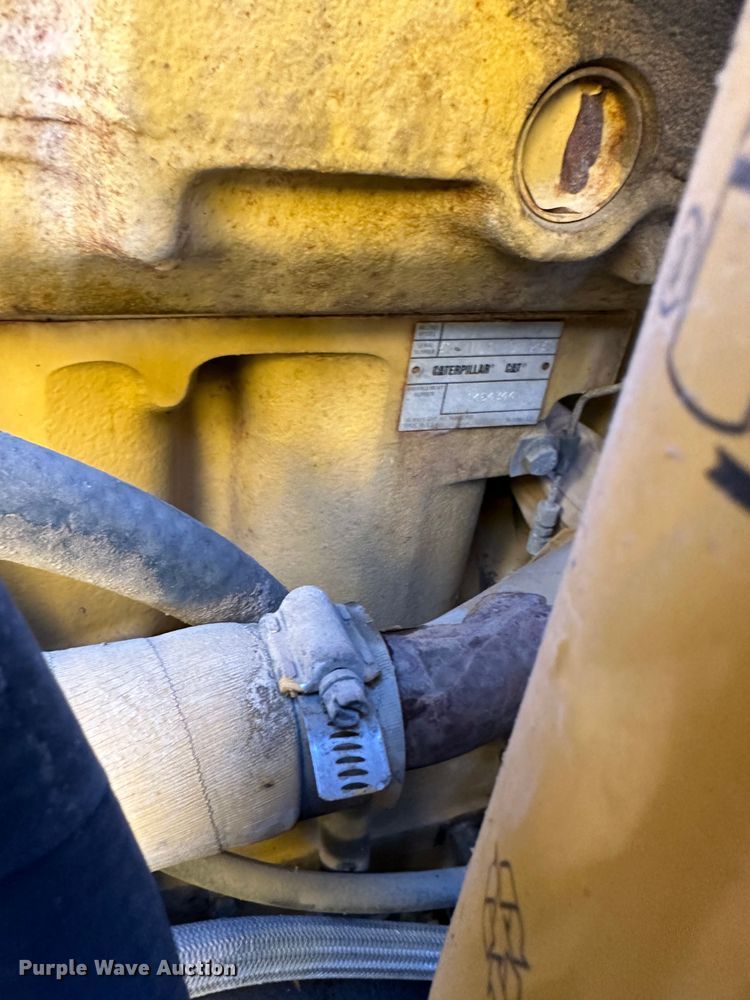 image for item DR5008 1999 Caterpillar 160H  motor grader