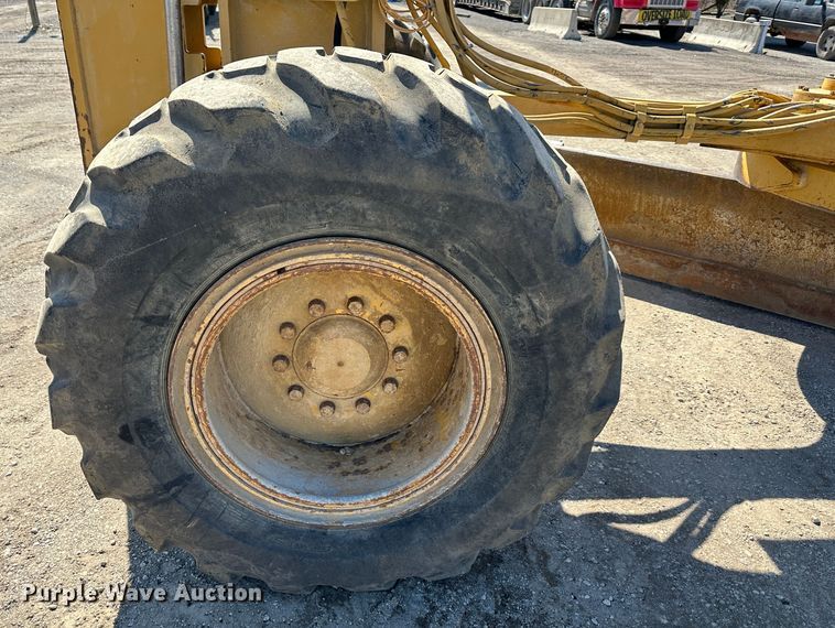 image for item DR5008 1999 Caterpillar 160H  motor grader