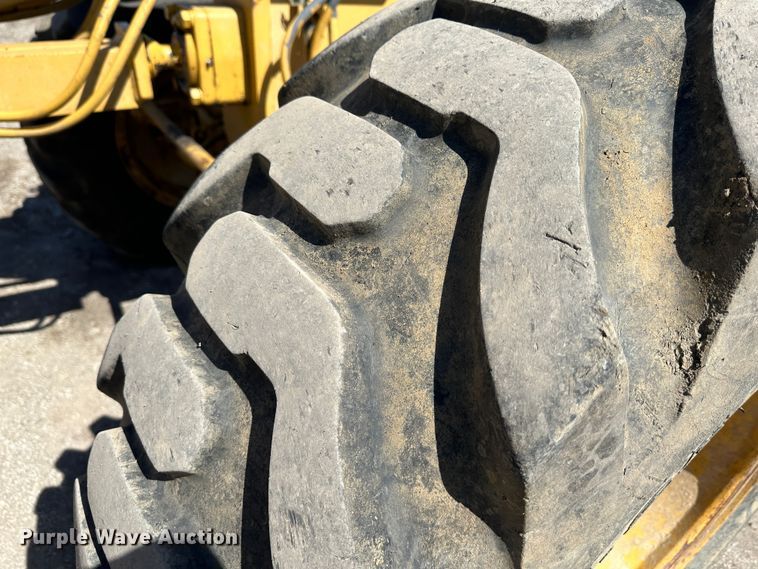 image for item DR5008 1999 Caterpillar 160H  motor grader