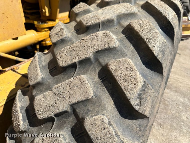 image for item DR5008 1999 Caterpillar 160H  motor grader