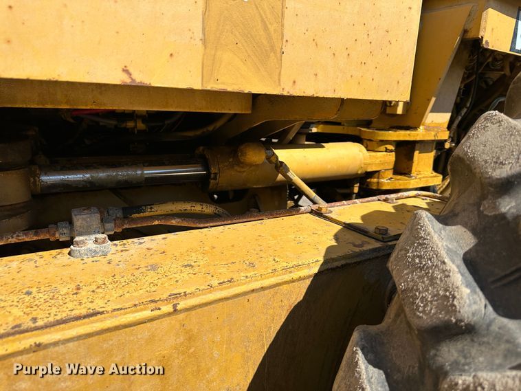 image for item DR5008 1999 Caterpillar 160H  motor grader