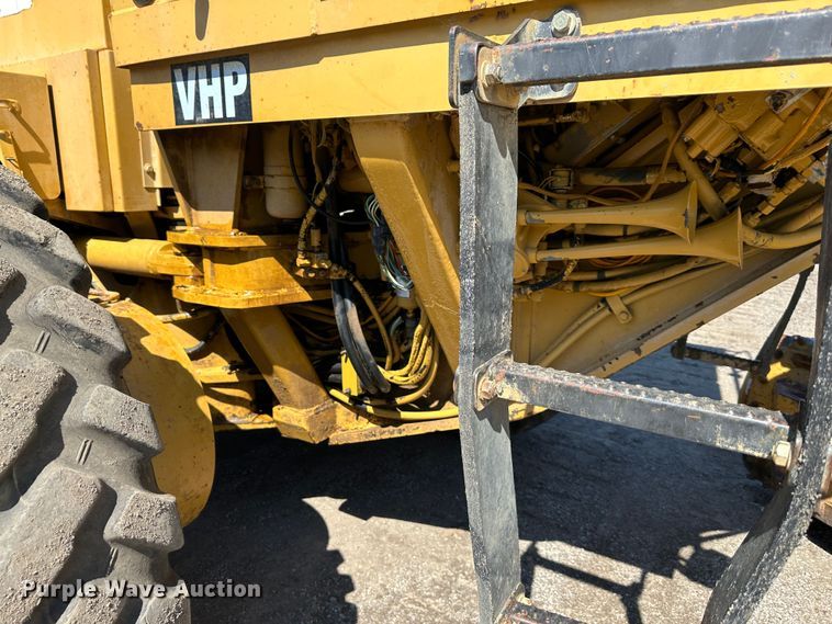 image for item DR5008 1999 Caterpillar 160H  motor grader