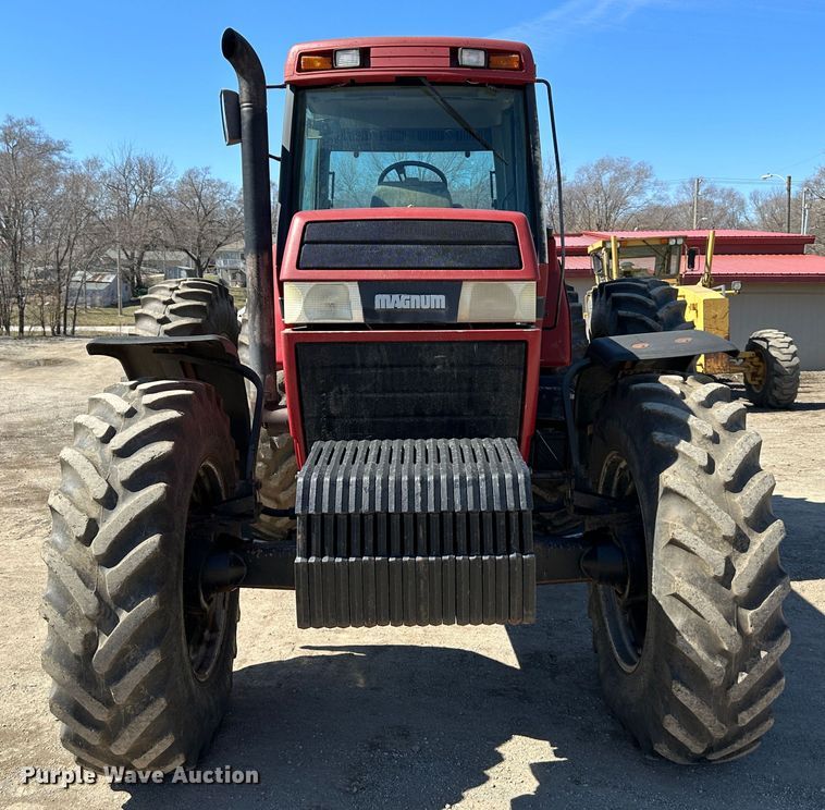 image for item DR5010 Case IH 7220  MFWD tractor