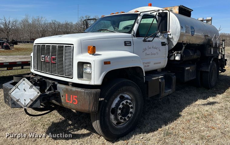 image for item DR5028 1998 GMC C7500  oil distributor truck