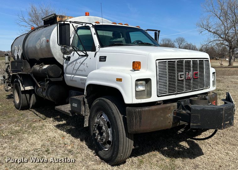 image for item DR5028 1998 GMC C7500  oil distributor truck