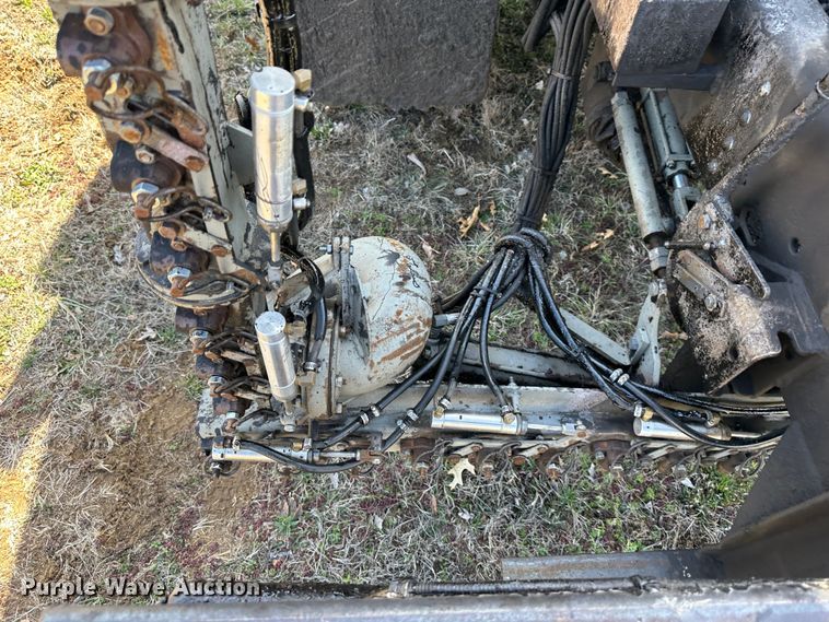 image for item DR5028 1998 GMC C7500  oil distributor truck