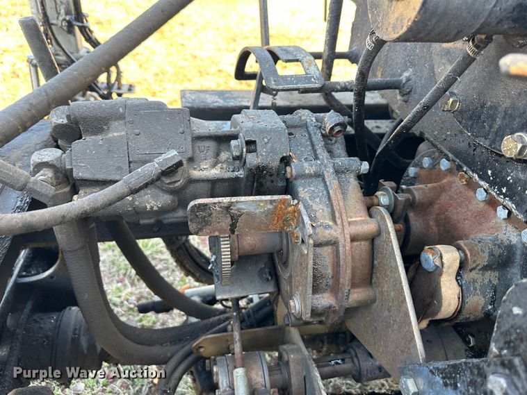image for item DR5028 1998 GMC C7500  oil distributor truck