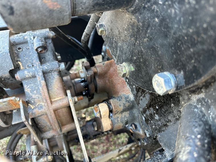 image for item DR5028 1998 GMC C7500  oil distributor truck