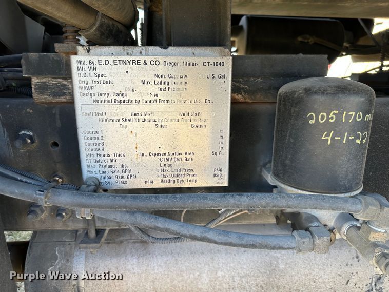 image for item DR5028 1998 GMC C7500  oil distributor truck