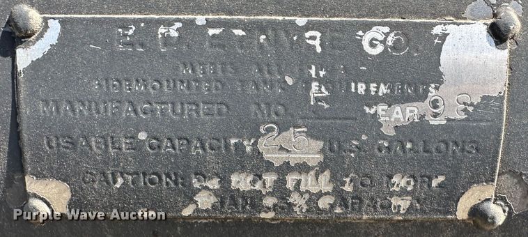 image for item DR5028 1998 GMC C7500  oil distributor truck