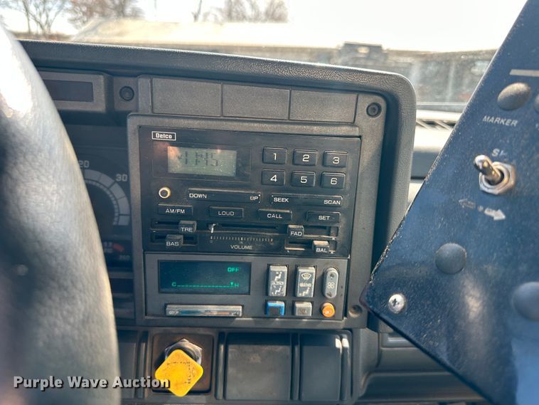 image for item DR5028 1998 GMC C7500  oil distributor truck