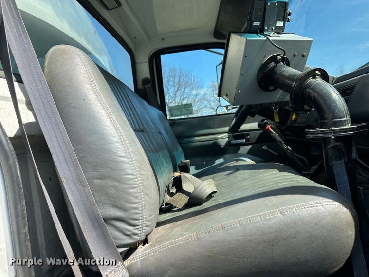 image for item DR5028 1998 GMC C7500  oil distributor truck