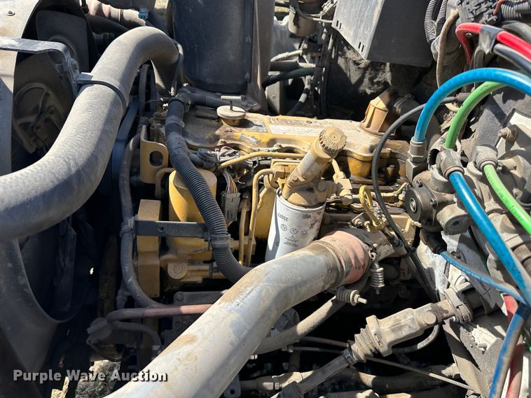 image for item DR5028 1998 GMC C7500  oil distributor truck