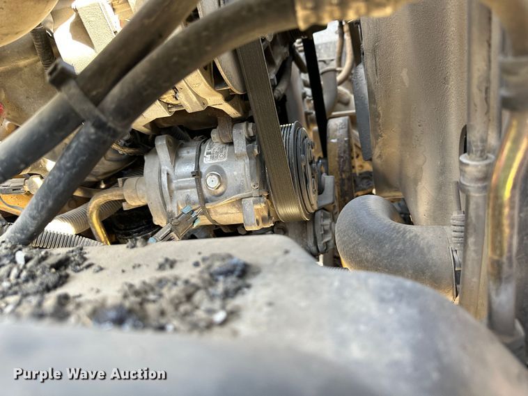 image for item DR5028 1998 GMC C7500  oil distributor truck