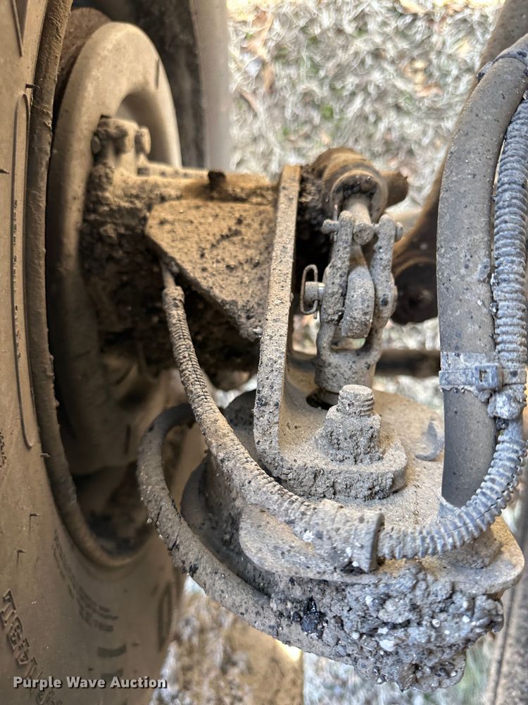 image for item DR5028 1998 GMC C7500  oil distributor truck