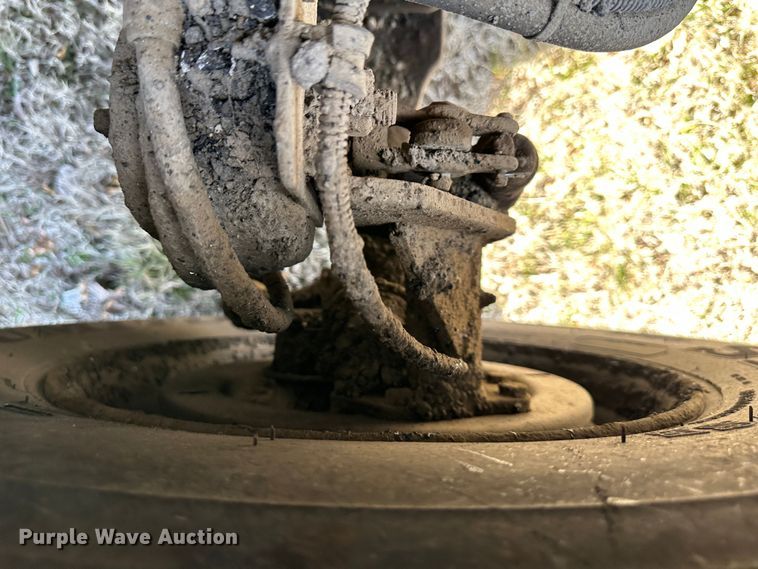 image for item DR5028 1998 GMC C7500  oil distributor truck