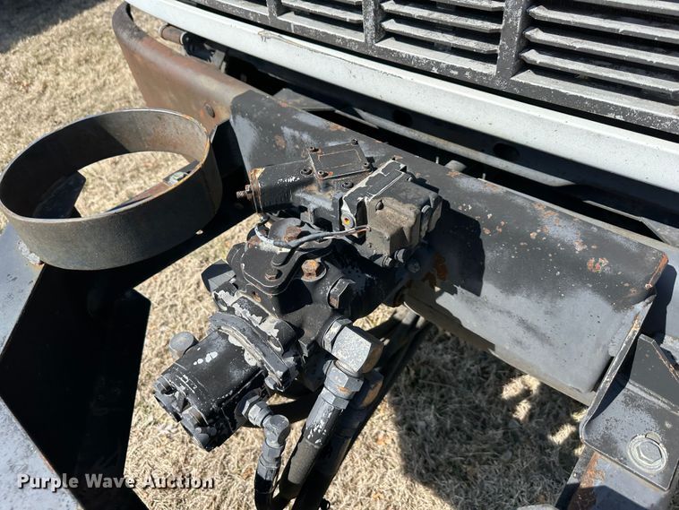 image for item DR5028 1998 GMC C7500  oil distributor truck