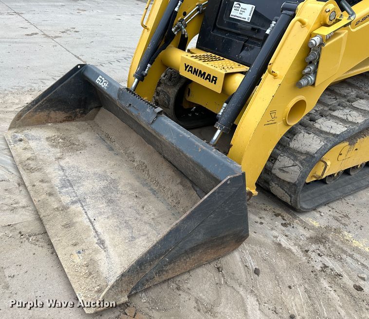 image for item DR5030 Yanmar T210  tracked skid steer loader