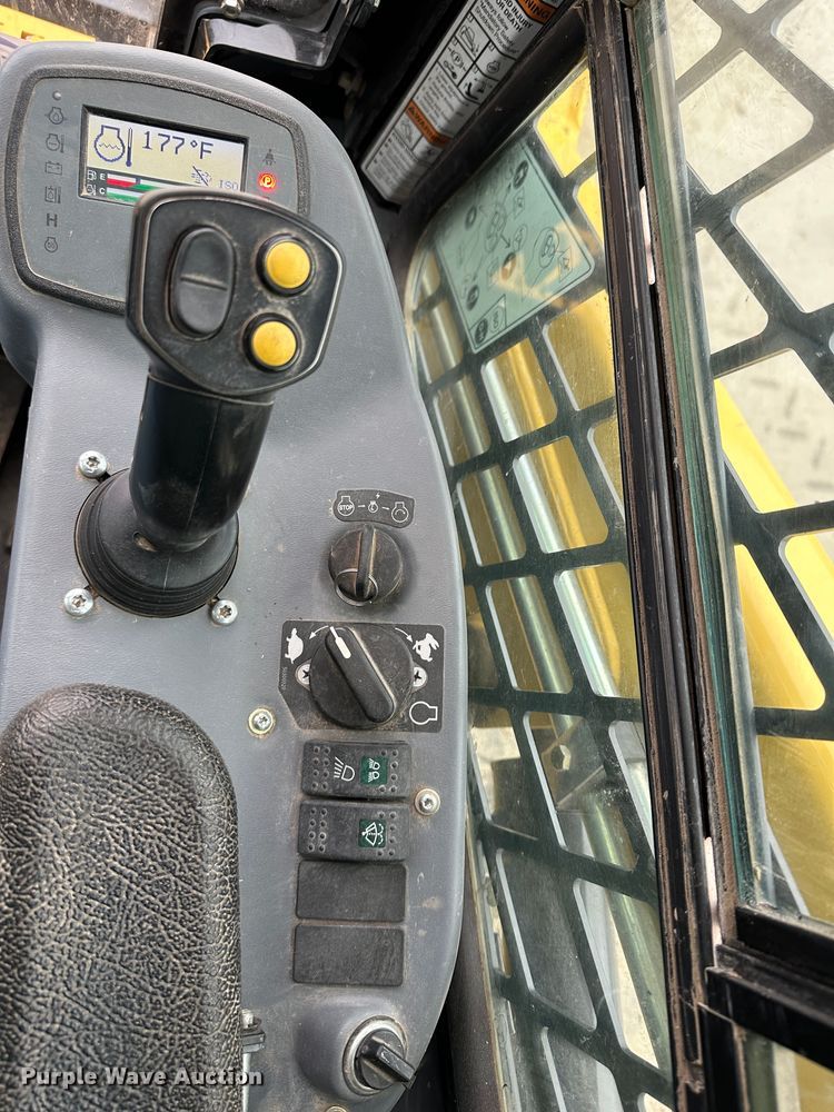 image for item DR5030 Yanmar T210  tracked skid steer loader