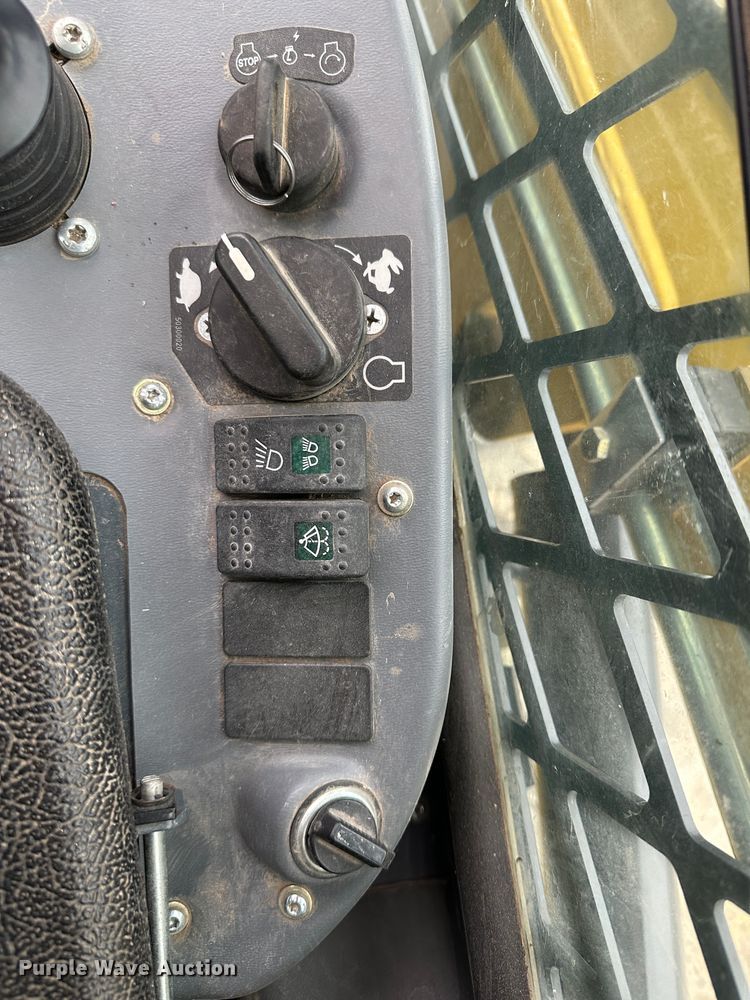 image for item DR5030 Yanmar T210  tracked skid steer loader