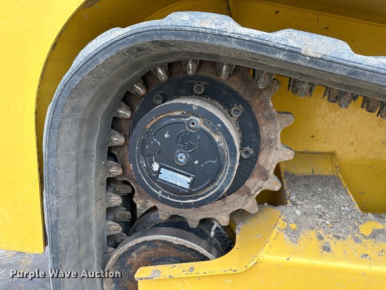 image for item DR5030 Yanmar T210  tracked skid steer loader