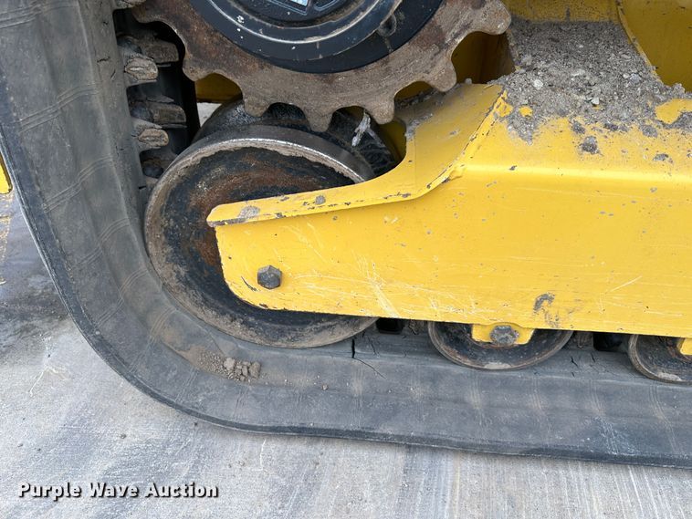 image for item DR5030 Yanmar T210  tracked skid steer loader