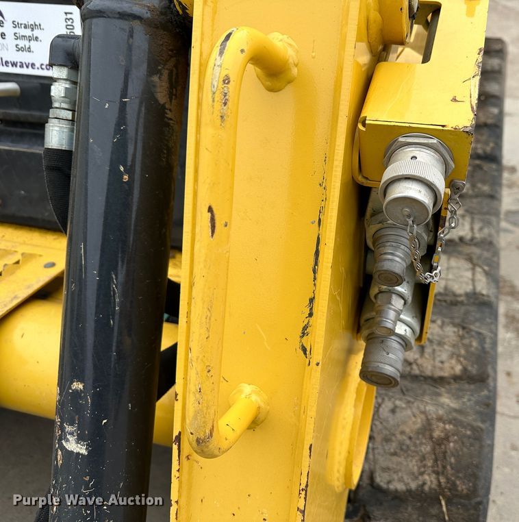 image for item DR5031 Yanmar T210  tracked skid steer loader