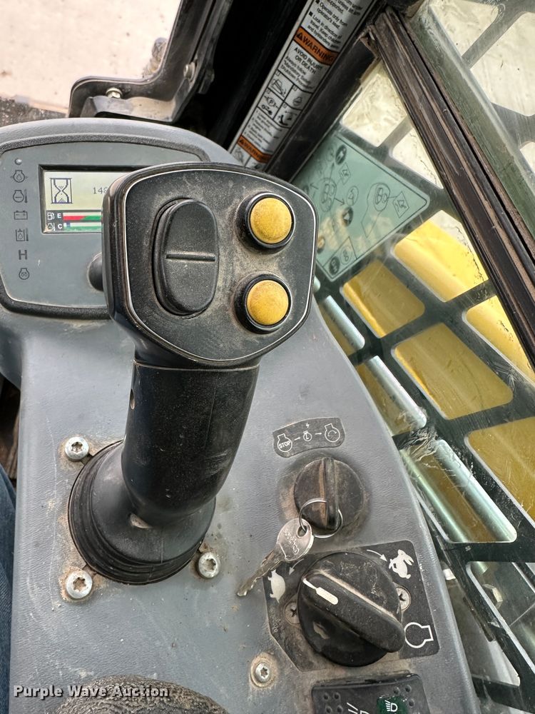 image for item DR5031 Yanmar T210  tracked skid steer loader